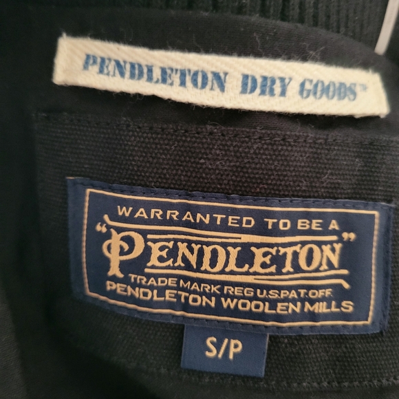 Pendleton Foxglove Fleece Bomber Jacket in Crossroads Black - Picture 7 of 7